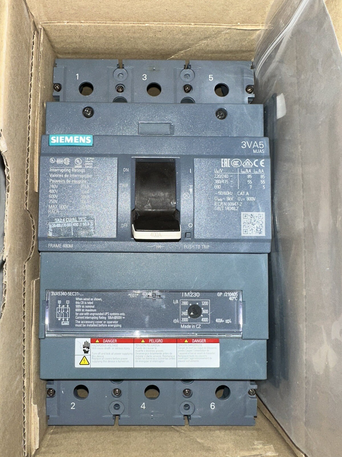 3VA5340-5EC31-0AA0 SIEMENS 3 POLE 400A 600 VOLT CIRCUIT BREAKER