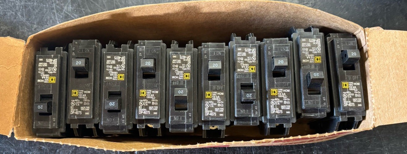 10 Pack Square D DP-4075 HOM 10KA 120/240V 50/60 Hz 20 Amp Circuit Breaker