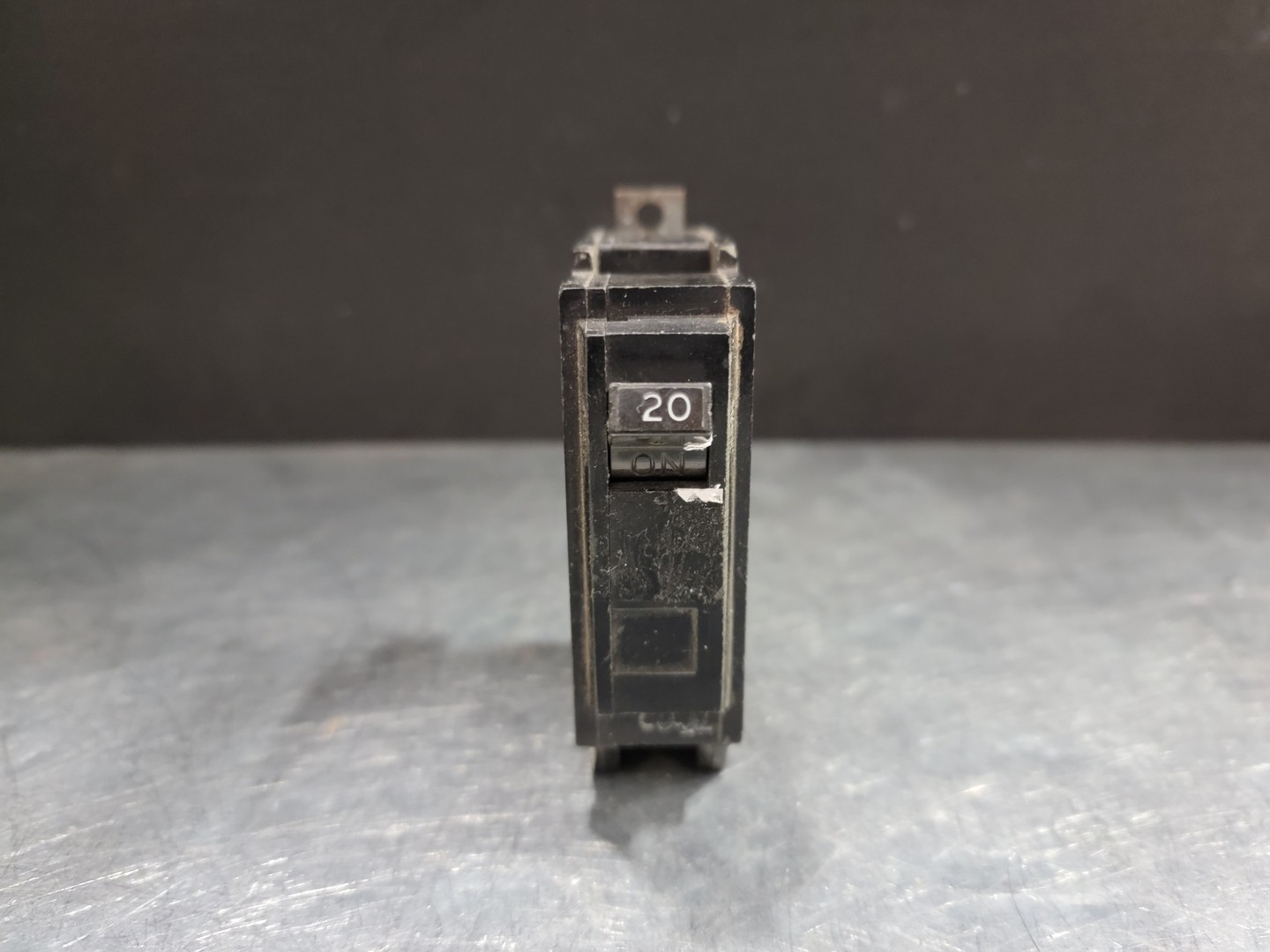 Canadian General Electric TQB1120 20 Amp, 1 Pole, 120/240 Volts Circuit Breaker