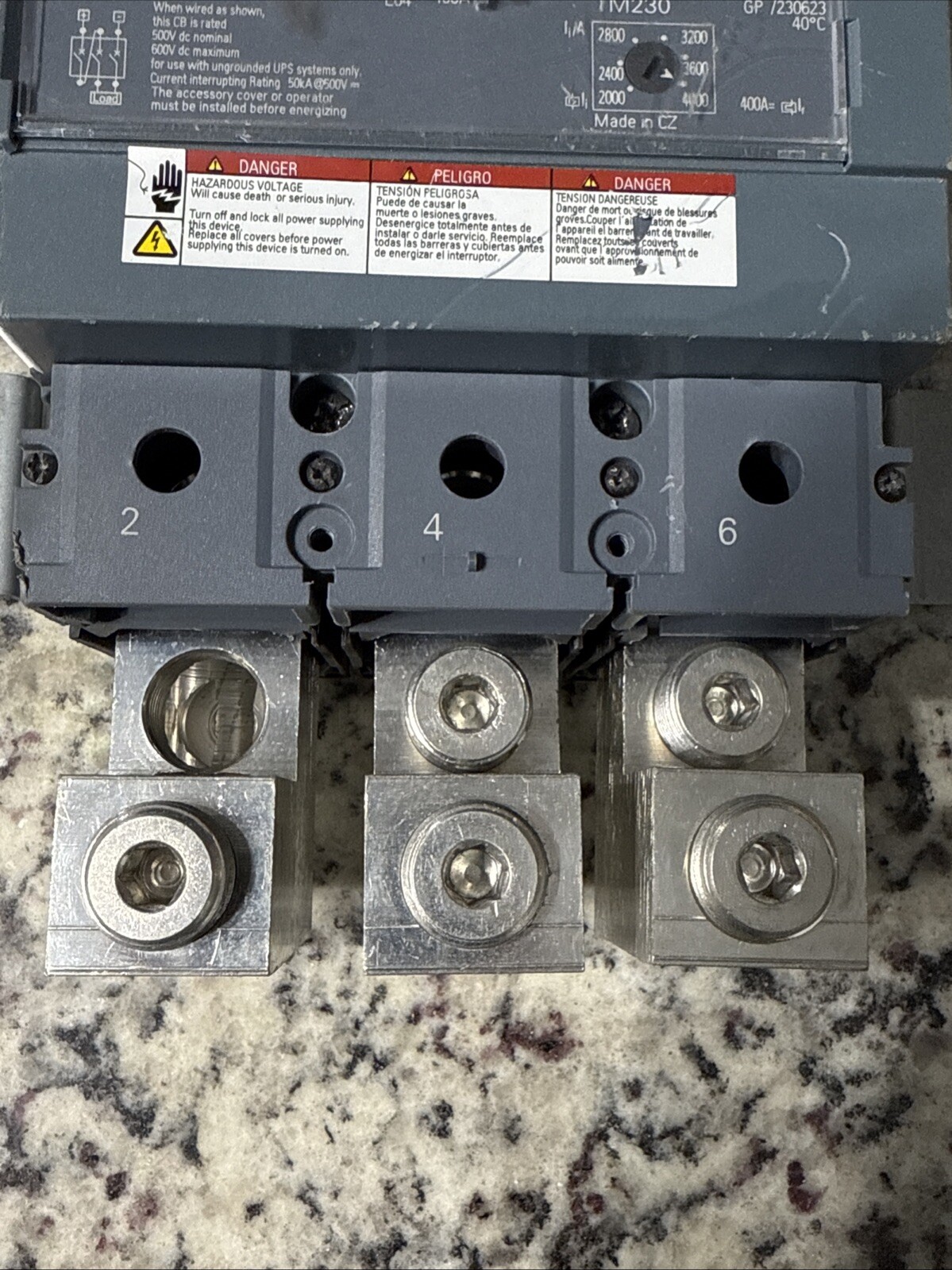 3VA5340-5EC31-0AA0 SIEMENS 3 POLE 400A 600 VOLT CIRCUIT BREAKER