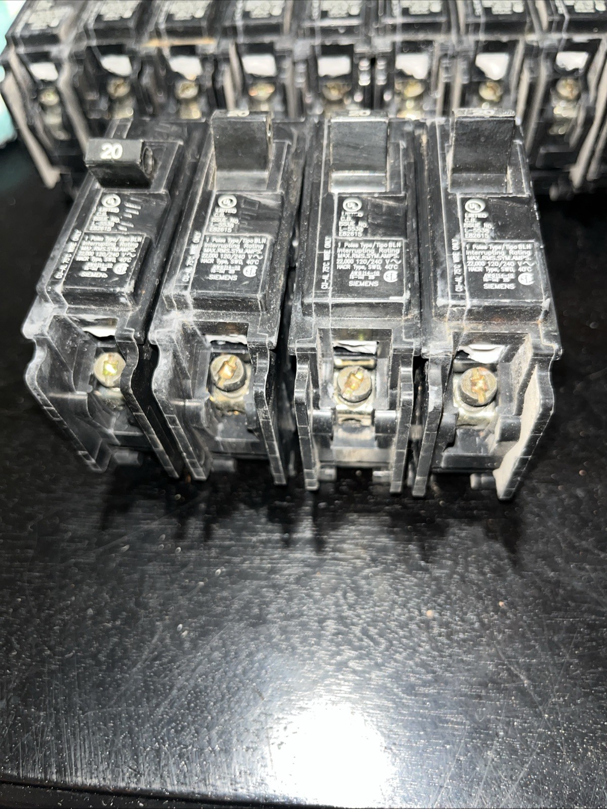 Lot Of 4 Siemens B120H 20A Single Pole Circuit Breaker – Black (A)