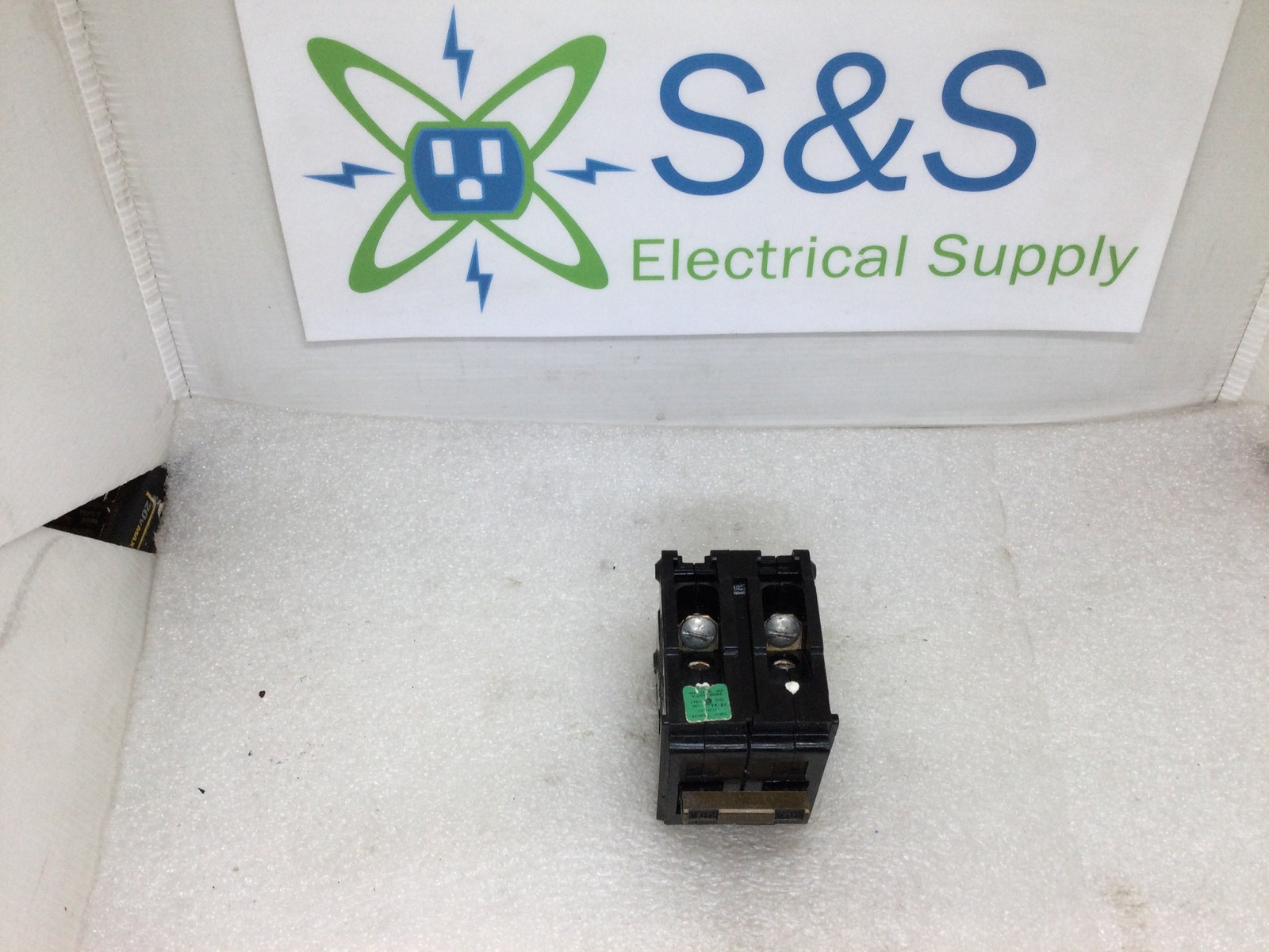 General Electric TQL2120 20 Amp 2 Pole 120/240V Type TQL Breaker – Cosmetic Flaw