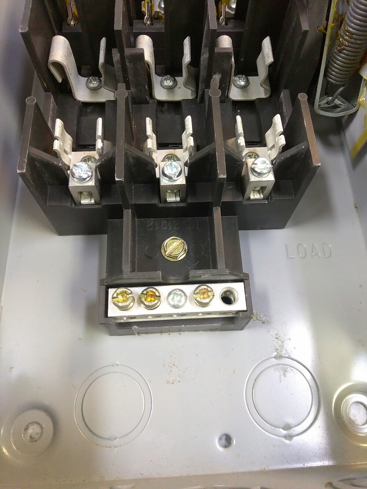 CUTLER HAMMER/DISCONNECT/SWITCH/ DG321NGB/30A/3P /240V/R1-INDOOR/FUSIBLE(B33D2