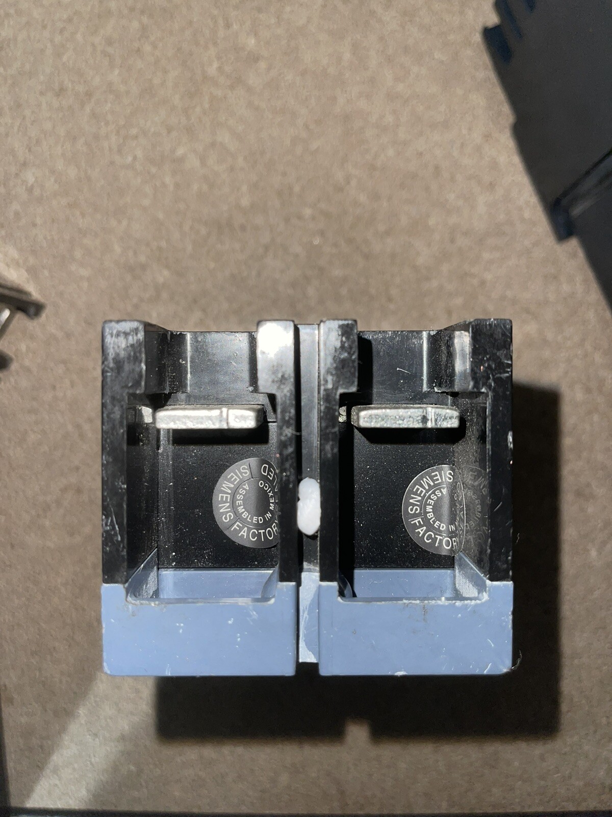 Siemens QR22B200 QR2 2 pole 200 amp 10kA@240V Circuit Breaker