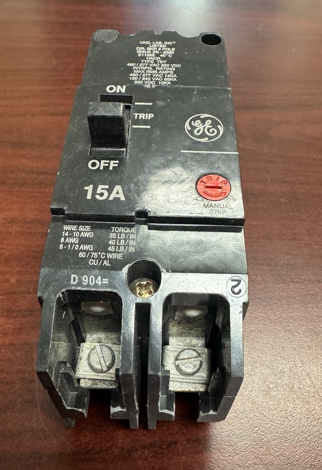 TEY215 GE TEY 2Pole 15Amp 480Volt Bolt-On BRAND NEW Circuit Breaker MINOR DAMAGE