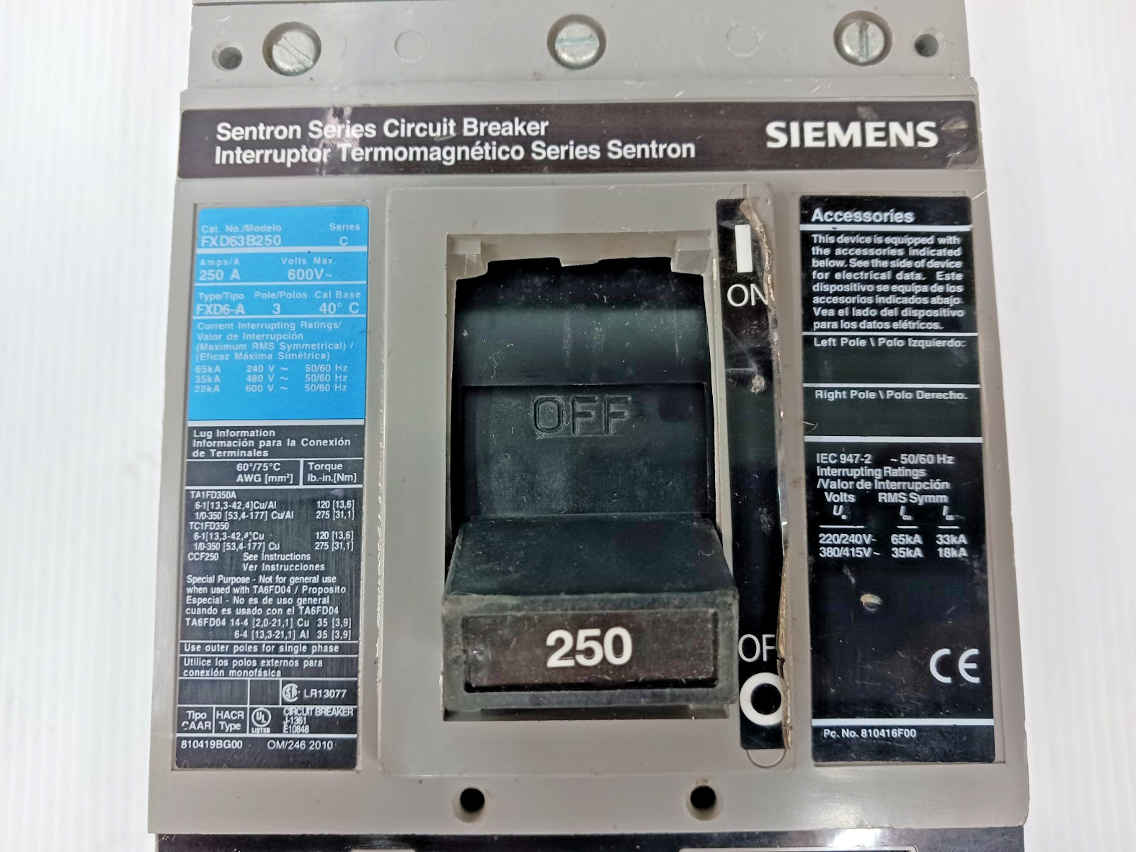 Siemens Sentron 250 Amp Circuit Breaker 3 Pole 600 VAC 35kA FXD63B250 *Flaw*