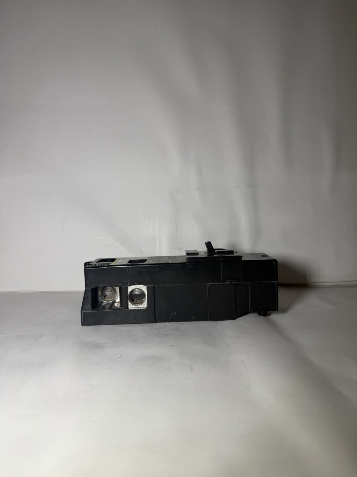 Siemens QS QS2125 2 Pole 125 Amp 240V Circuit Breaker. new in box