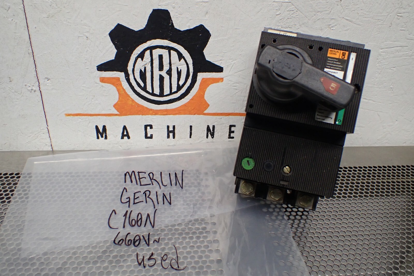 Merlin Gerin C160N Circuit Breaker 660V 25kA 380/415V 35kA 250V Used Warranty