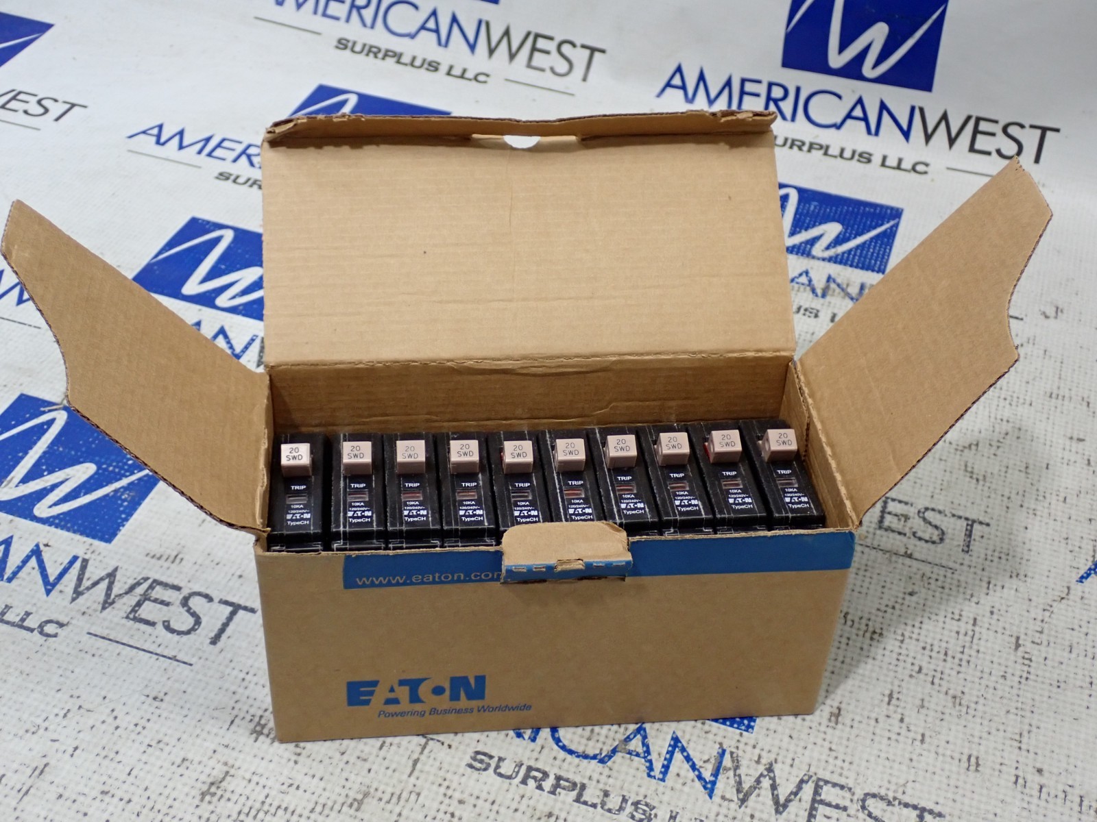 New Eaton CHF120 Single Pole 20 Amp 120/240 Volt Circuit Breaker Box of 10
