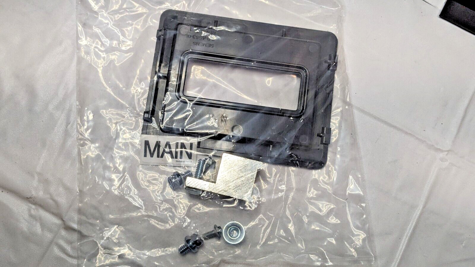Siemens Low Voltage Breaker Mounting Kit Type QR2 200A 240V 2-Pole MBKQR1200A