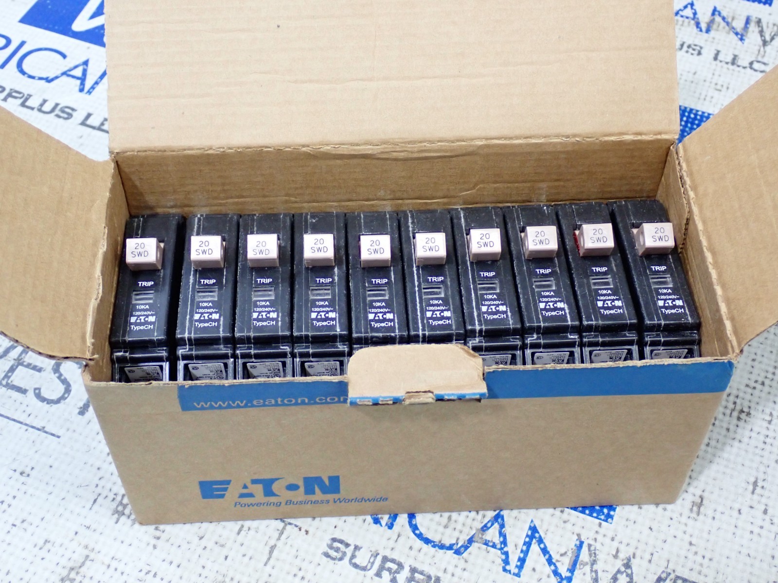 New Eaton CHF120 Single Pole 20 Amp 120/240 Volt Circuit Breaker Box of 10