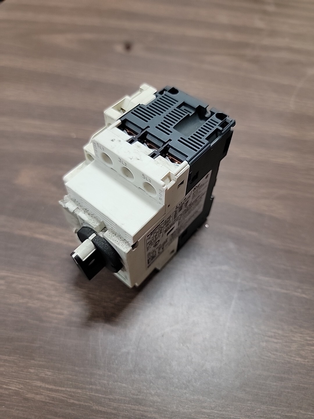Schneider Telemecanique GV2-P08 Circuit Breaker Motor 120-600VAC 2.5-4A 3 Pole
