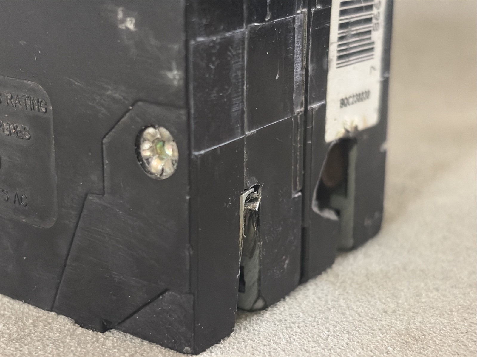 Eaton BQC230230 BR Thermal Magnetic Circuit Breaker ~modified CTL clip removed