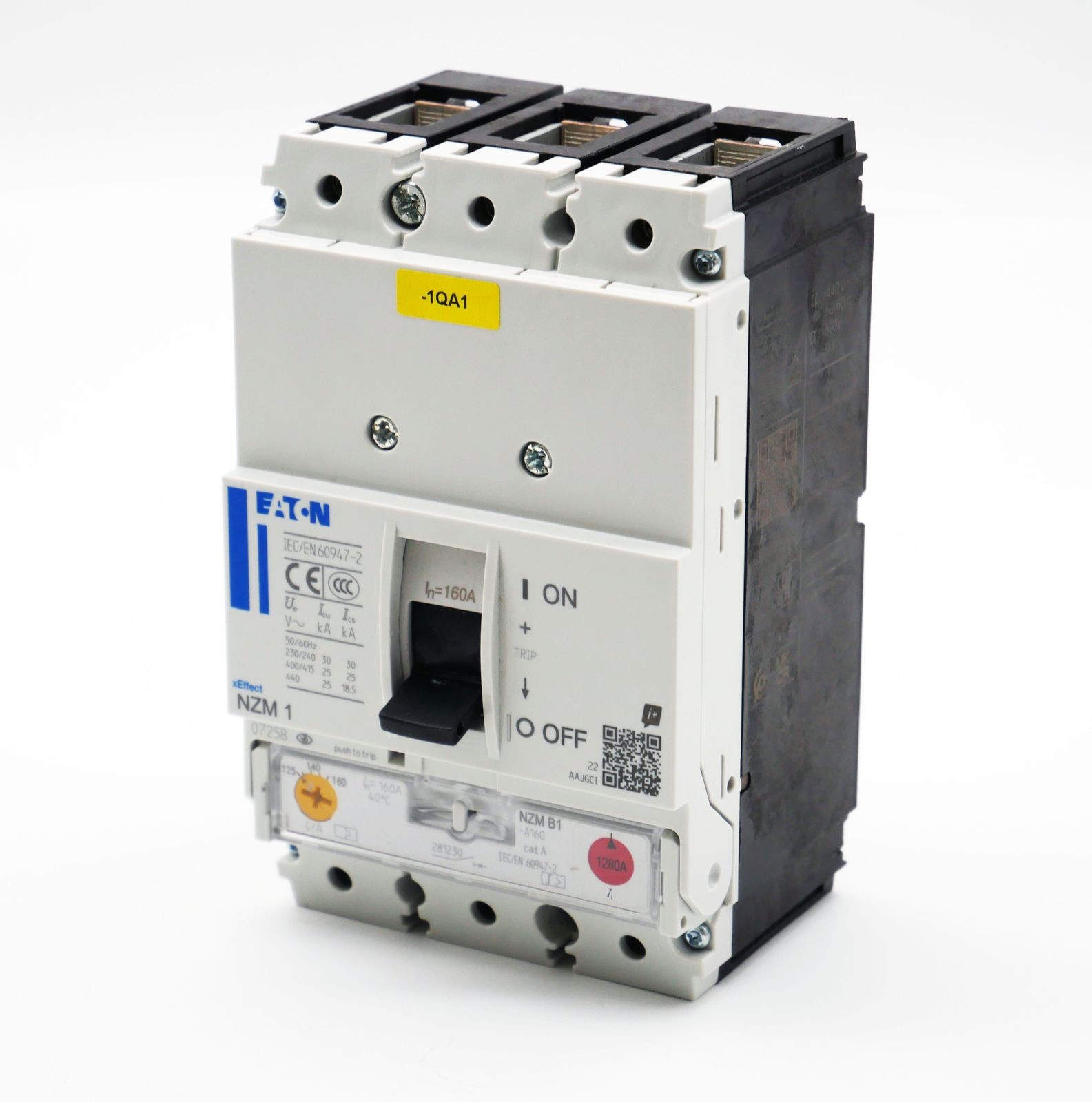 Eaton xEffect NZM 1 160A circuit breaker + NZM B1-A160 -used