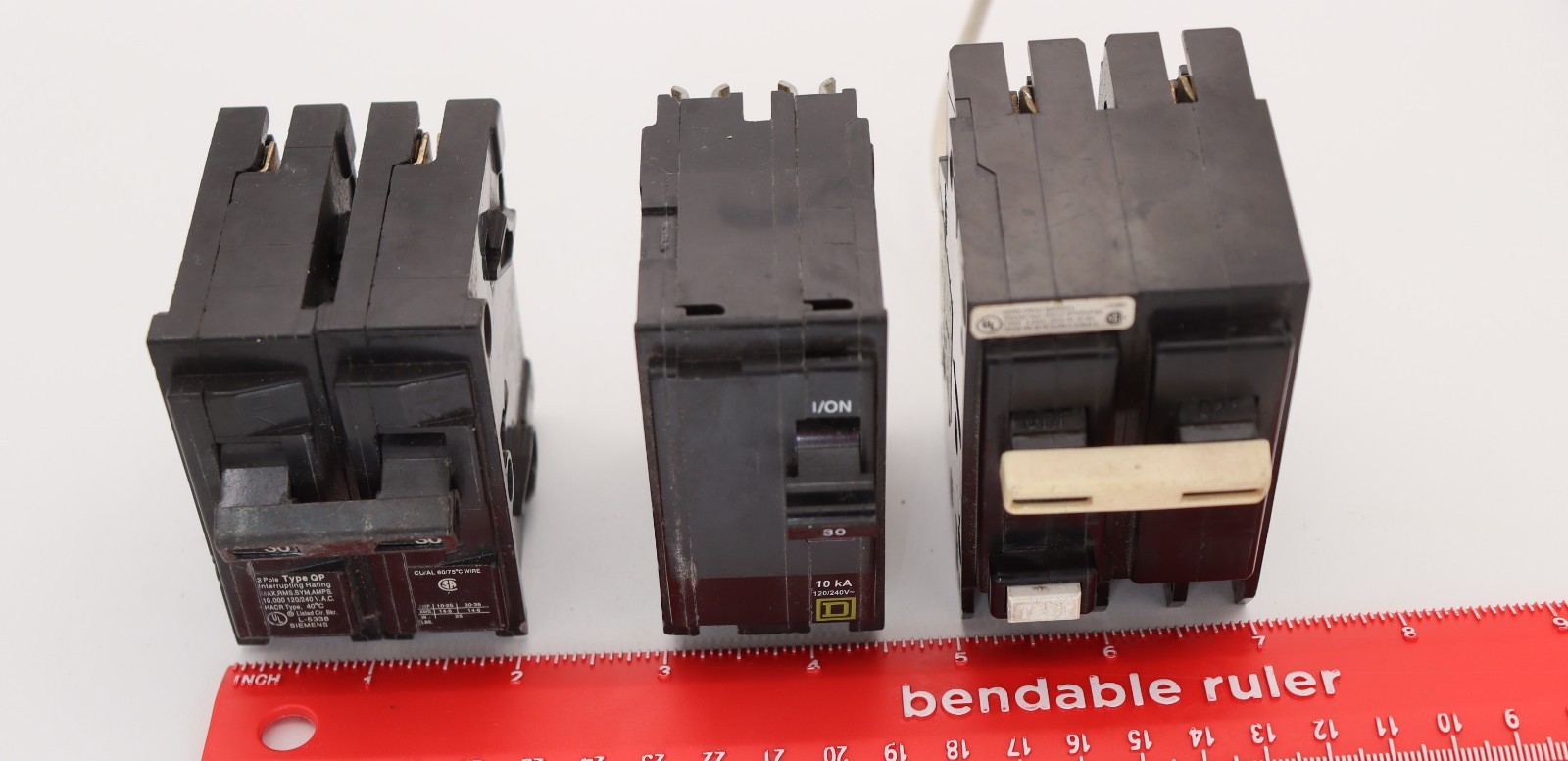 Assorted lot of 8- 15 Amp 1 and 2 Pole Circuit Breakers *See Description*