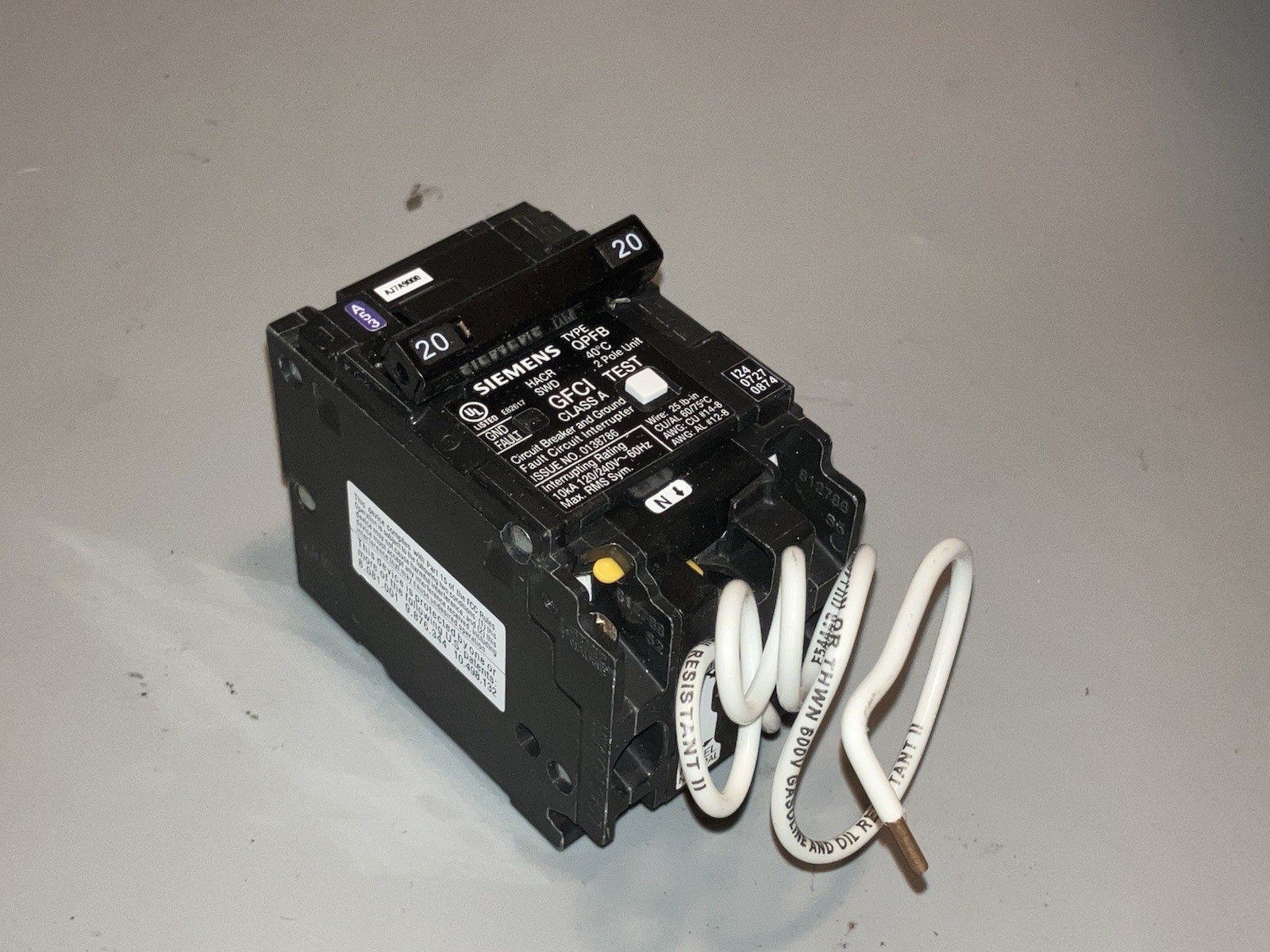 Siemens QPFB 20 Amp 2-Pole GFCI Circuit Breaker Q220GFP New Without Box
