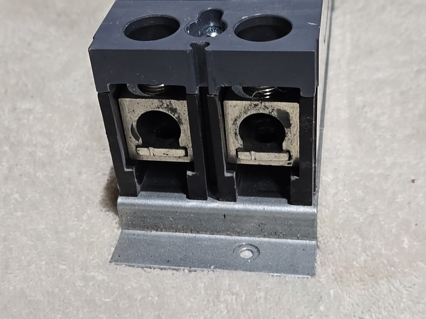 Siemens QR22B200 Circuit Breaker 200A 2P 240V QR2