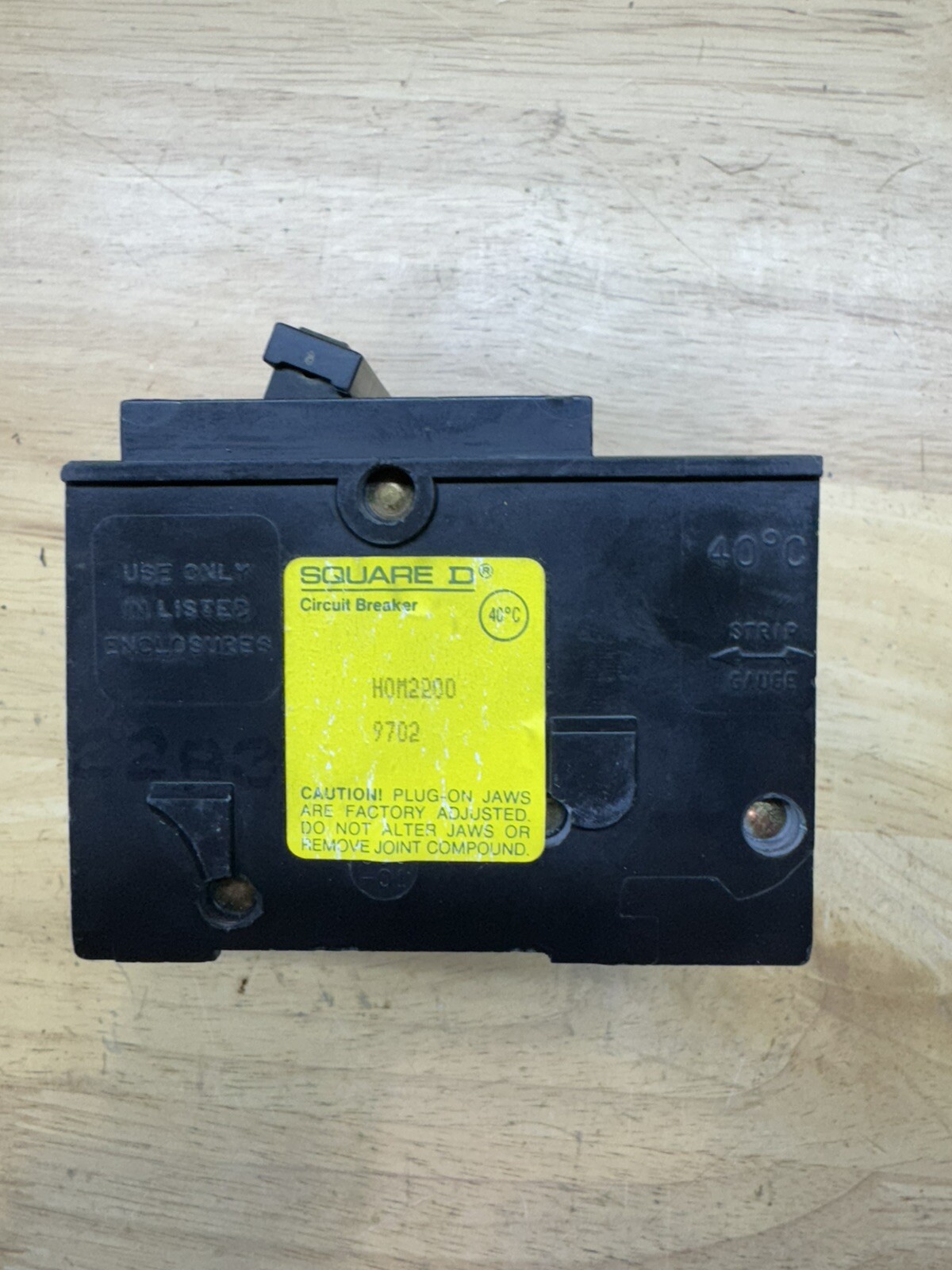 Square D HOM2200 2 Pole 200 Amp 240V Circuit Breaker Fully Functional Tested