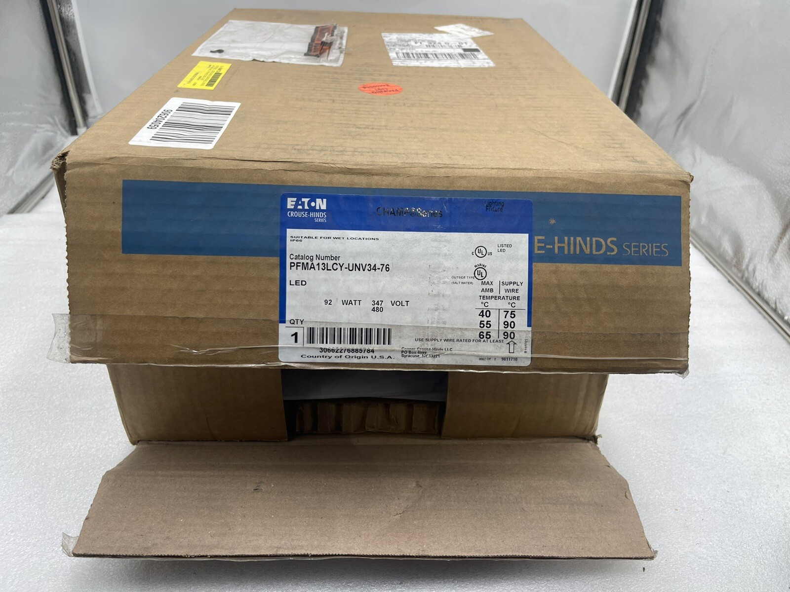 Eaton Crouse-Hinds series Champ Pro LED floodlight PFMA13LCY-UNV34-76 STK 3422