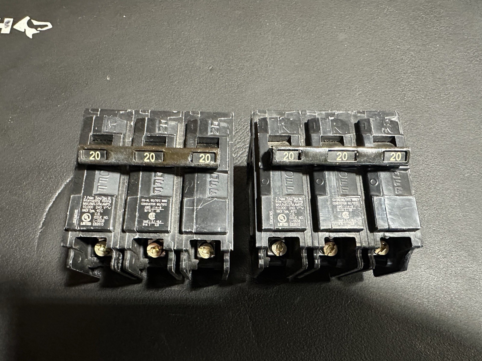Siemens Q320A 3-Pole Circuit Breaker 20A 240V AC Plug-In/On Lot of 2