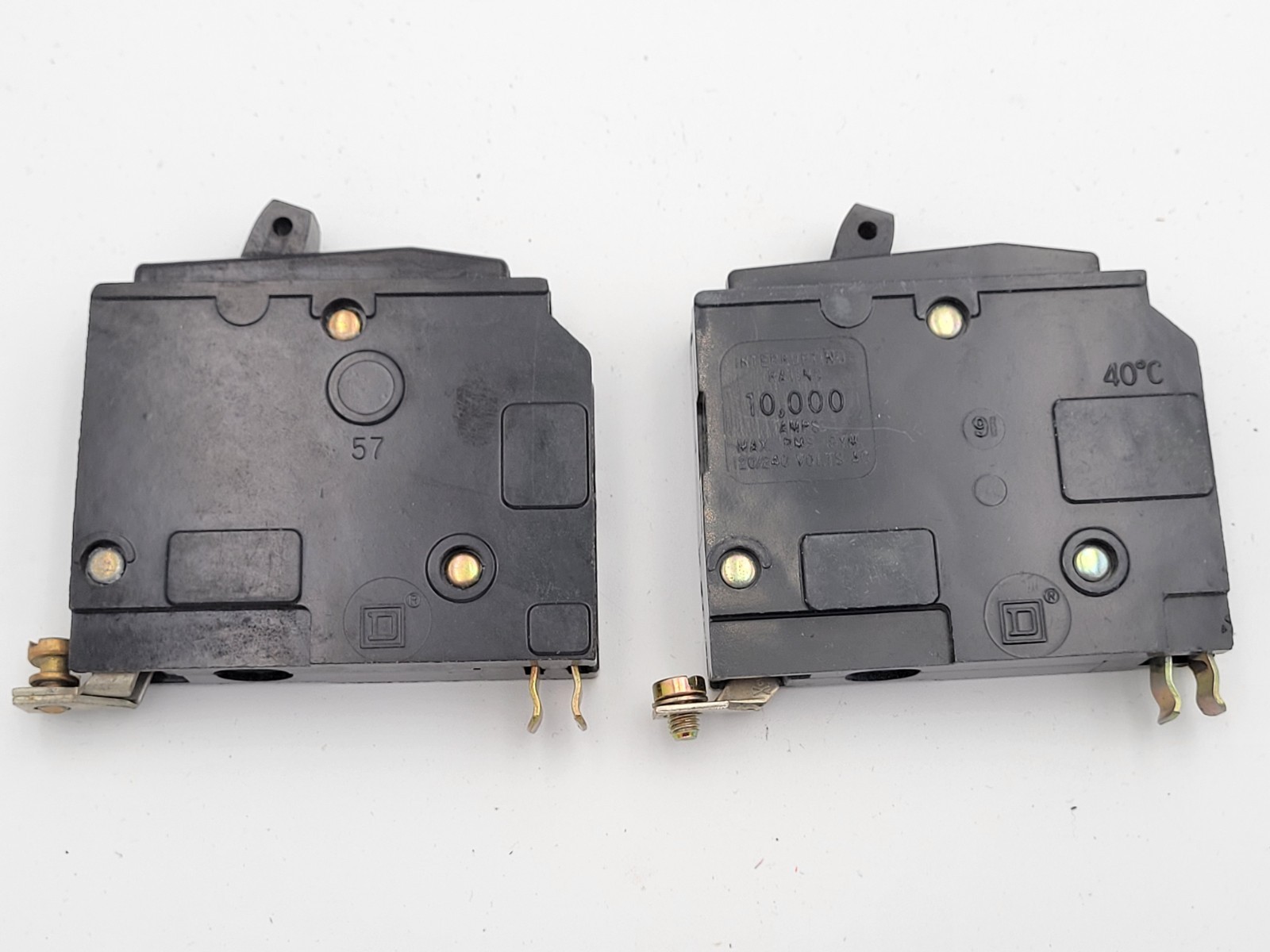 Square D QOB120 20A 1-Pole Bolt On Circuit Breakers Type QOB (Lot of 10) USED