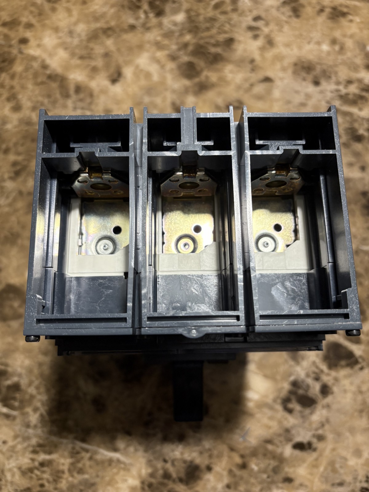 SQUARE D LLF37060D33 , PowerPact BREAKER, 3p /600vdc/ 600A, N/NIB! MAKE OFFER!