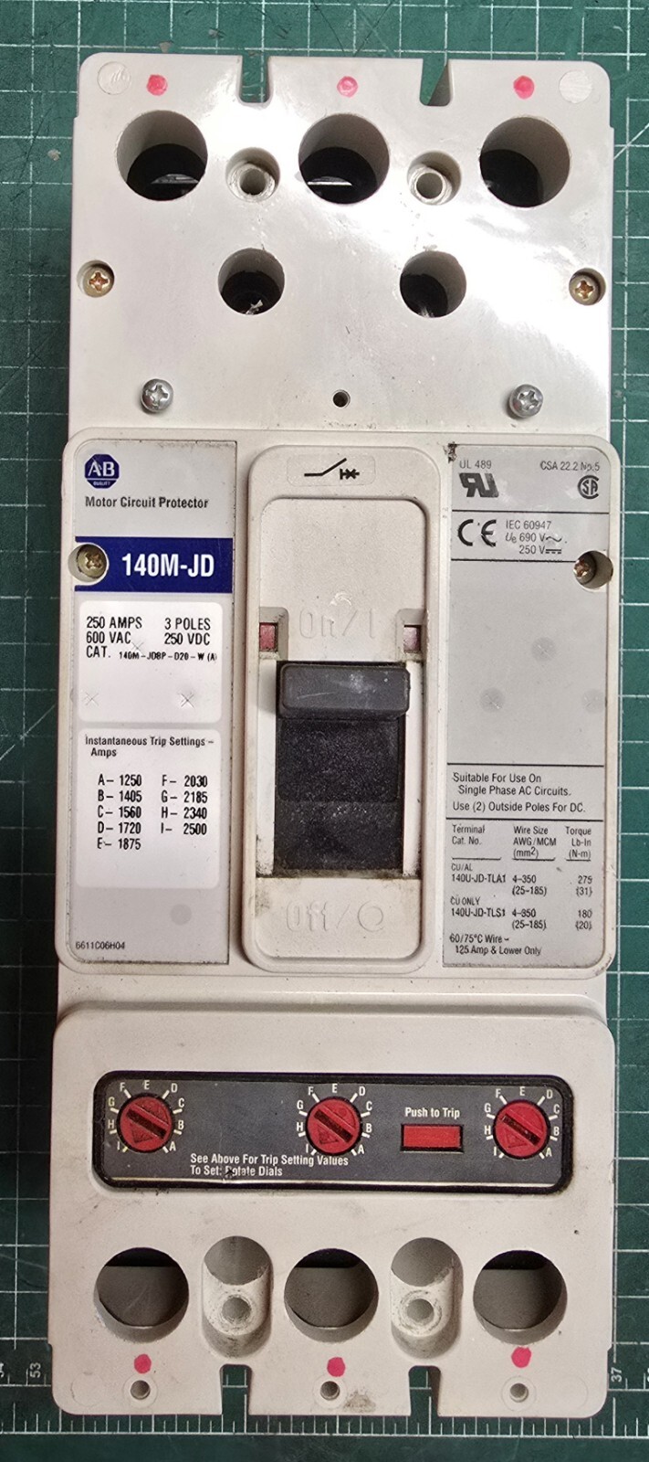 140M-JD8P-D14-W (A) Allen-Bradley 140M-JD 250 Amp 600V 3P Breaker