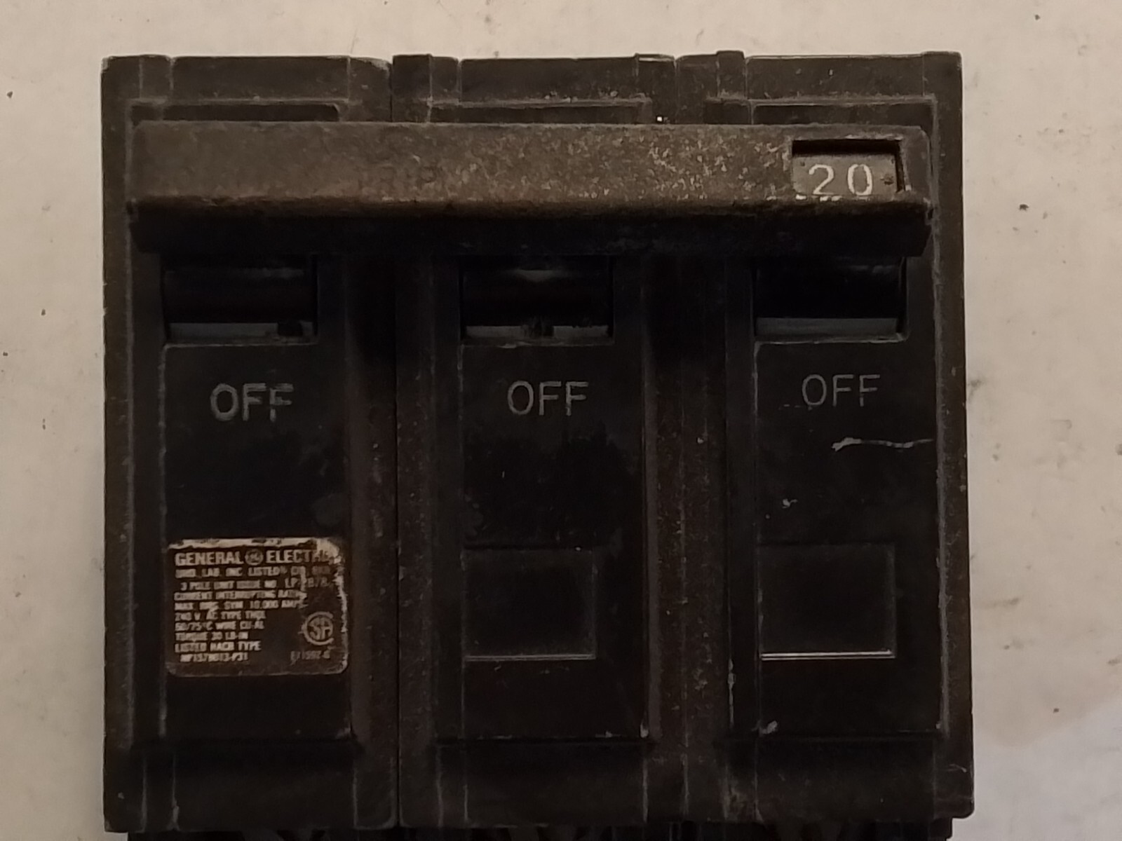 General Electric 20AMP 3 Pole 240 Volt Circuit Breaker (SP369)