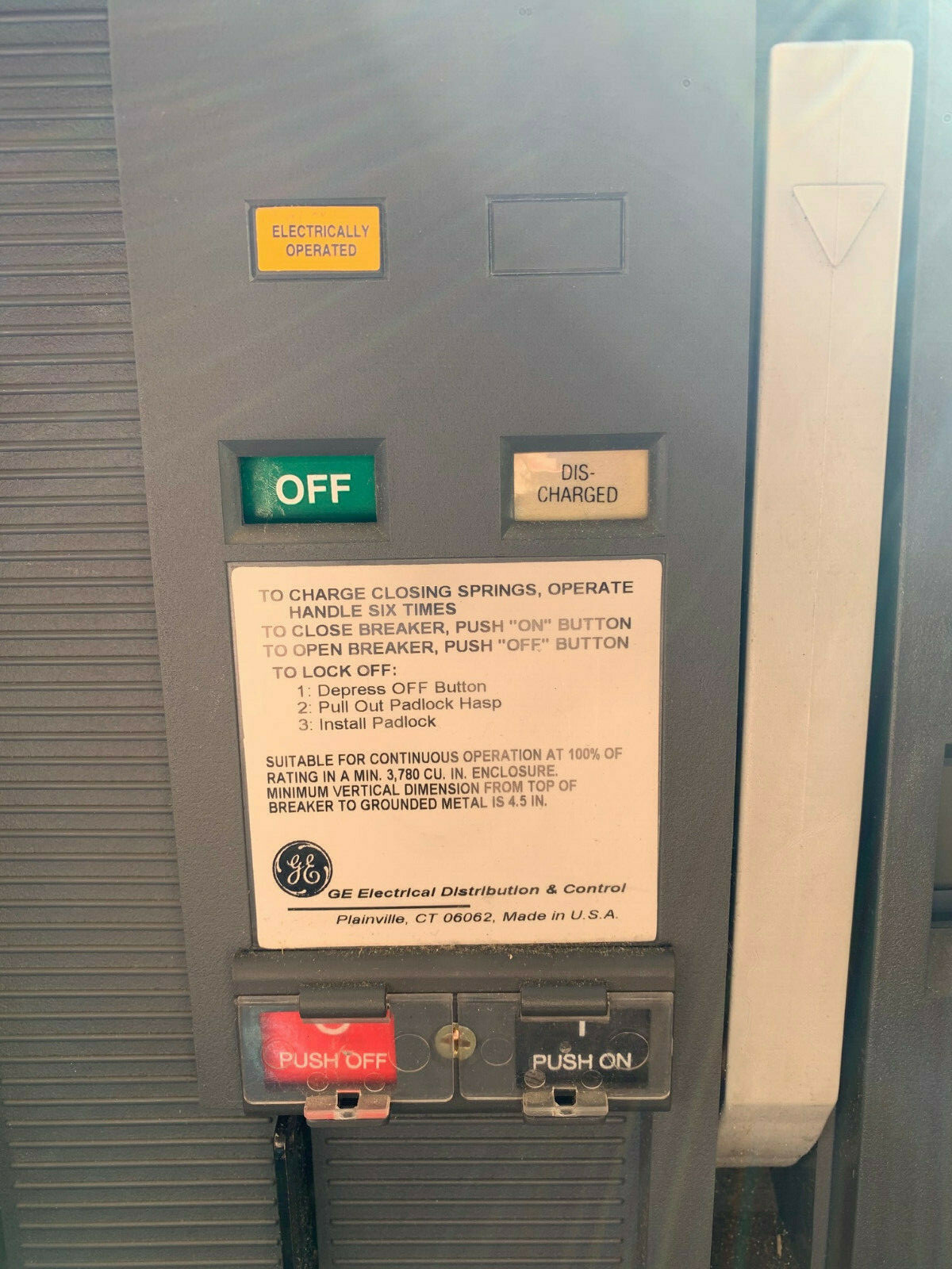 SSD16B216 GE 1600 Amp 600V 3 Pole Power Break II EO/DO Drawout Circuit Breaker