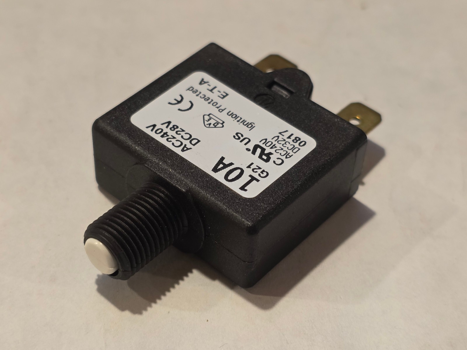 (4 pcs) E-T-A Circuit Breaker 1658-G21-00-P10-10A, 10A, Bass 106-1093-010 (NOS)