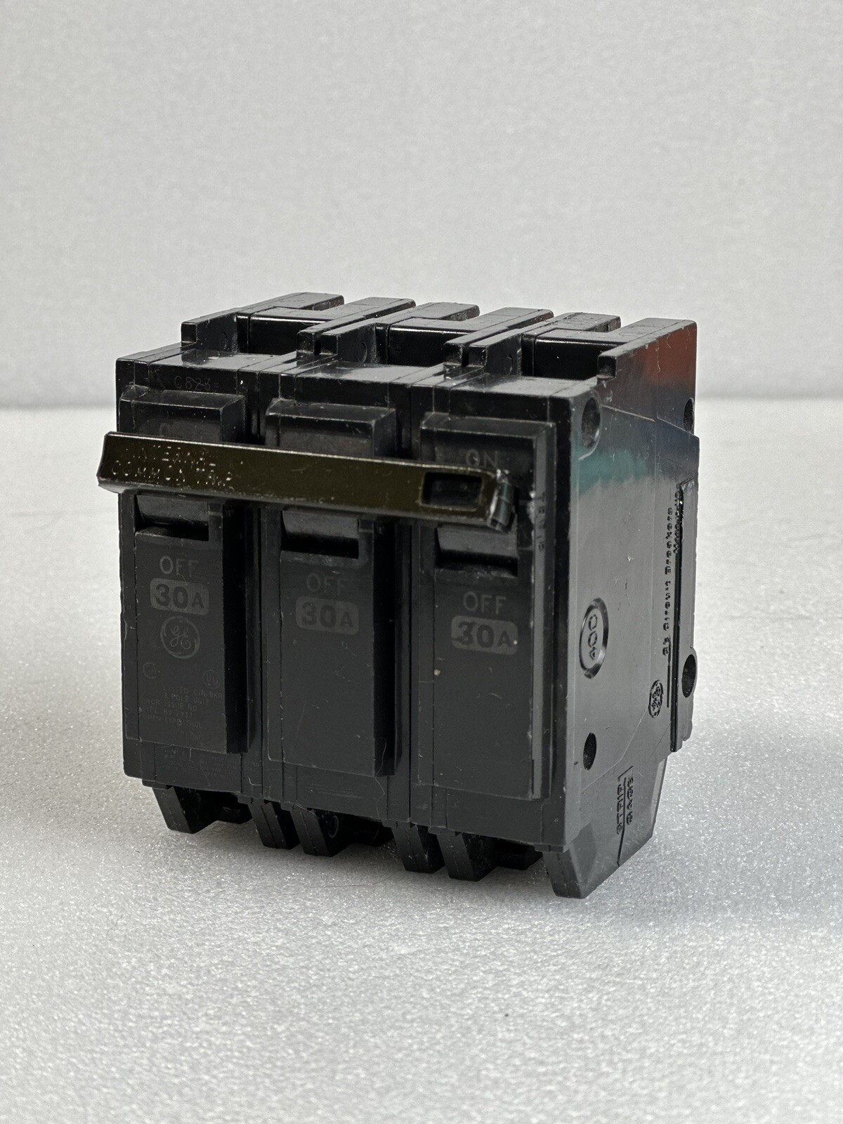 GE THQL32030 Plug-in Circuit Breaker 3P 30A
