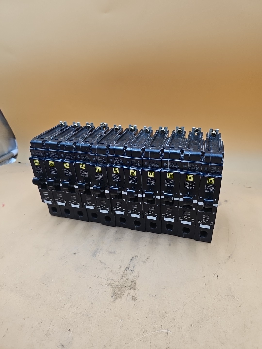 LOT OF 11 Square D EDB14020 1 Pole 20 Amp Type EDB Plug On Circuit Breakers.