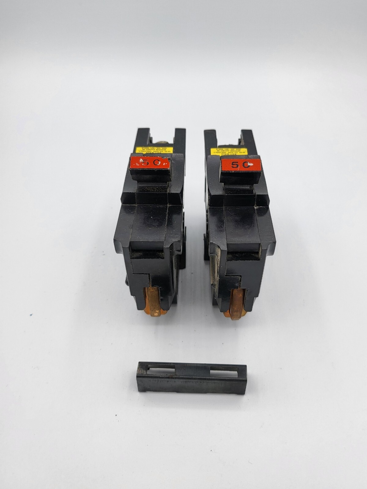 Two FEDERAL PACIFIC 50 AMP FPE 50 AMP 1 POLE NA150 STAB-LOK BREAKERS w/ Tie