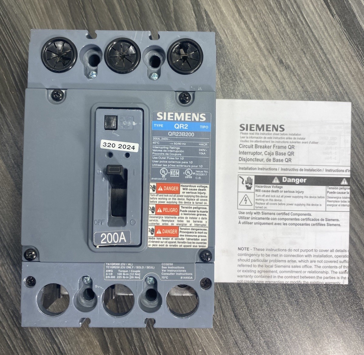 Siemens Type QR2 QR23B200 Low Voltage Circuit Breaker 3-Pole 200 Amp 240V – USA
