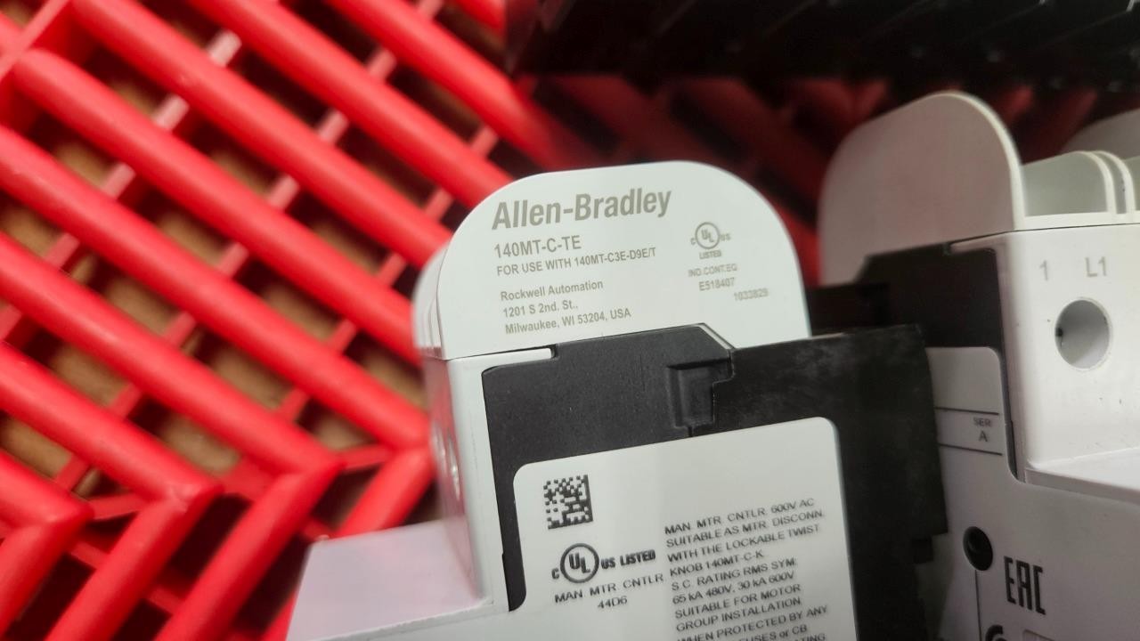 Allen-Bradley 140MT-C3E-B40 Motor Protector Circuit Breaker 2.5 – 4A Trip