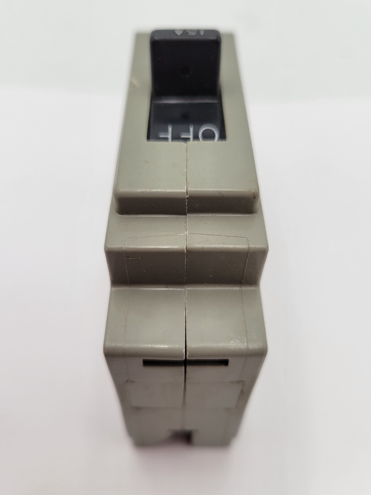 Cutler Hammer 5925-01-244-1756 Plug-In Circuit Breaker 15A 125V 1P Type ALB-1 25
