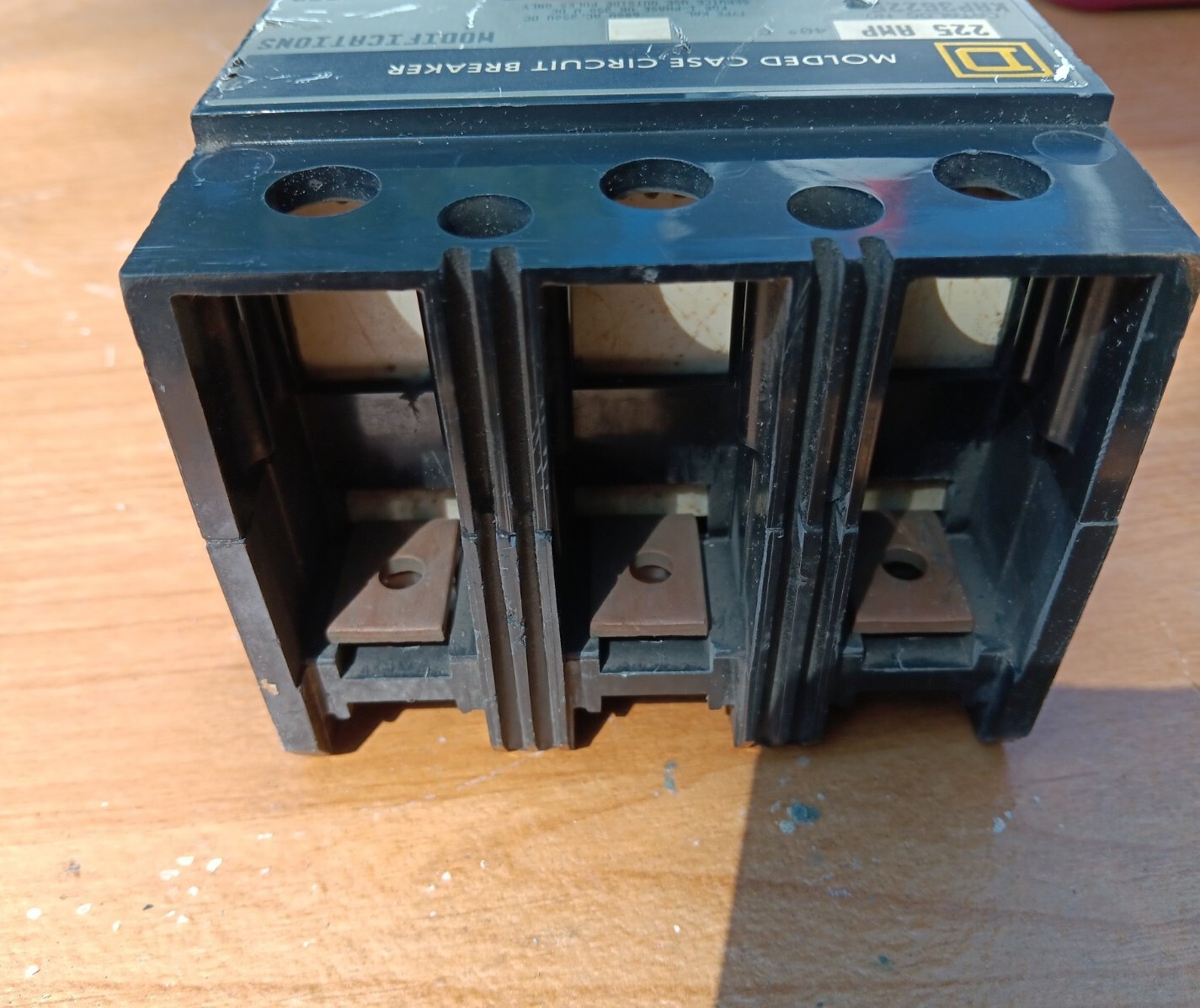 Square D 225 Amp 25kA@480V 22kA@ 600V Max Circuit breaker KAP36225