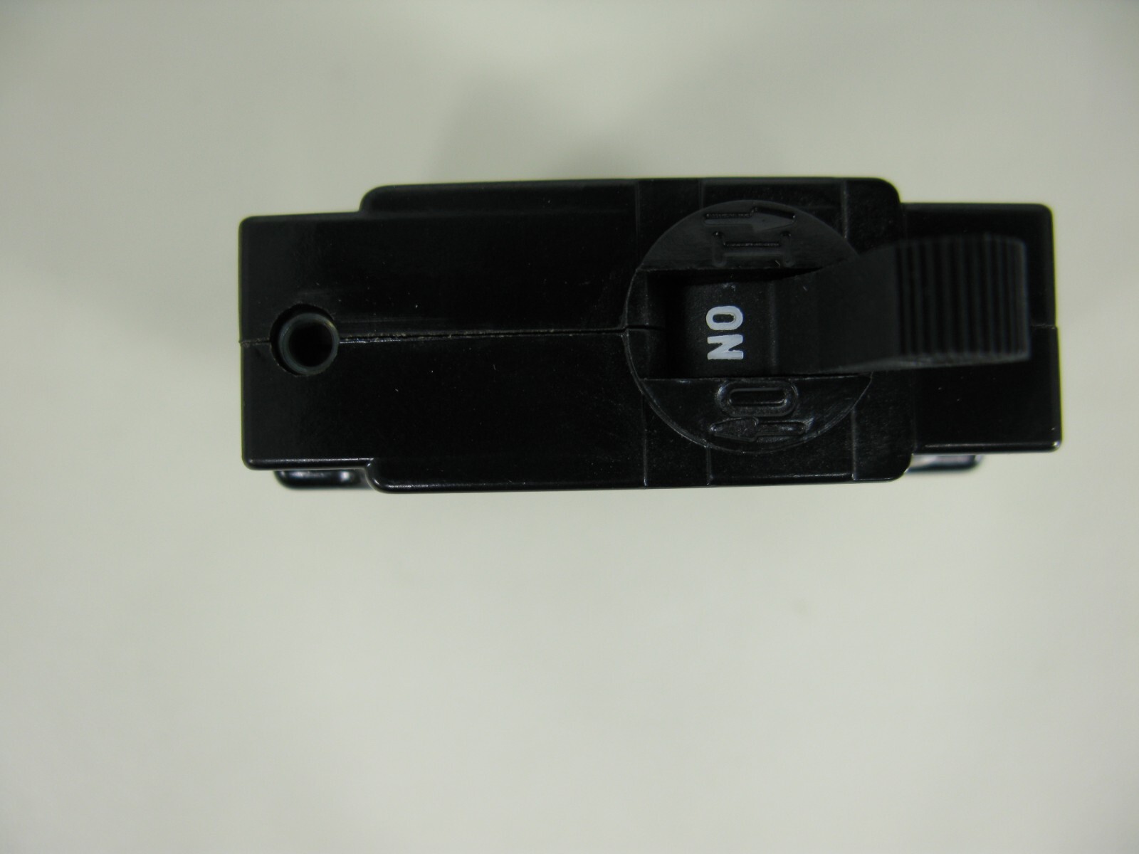 (1) *NEW* HEINEMANN JA1S-B3-AA-01-H-A 4A 65V CIRCUIT BREAKER MID TRIP