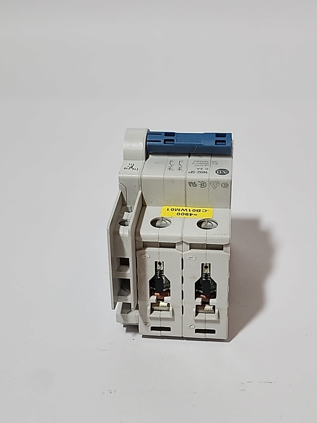 Allen Bradley 1492-SP1C020 Ser C 2A Breaker w/ 1489-AMRA3 Aux Contact Block