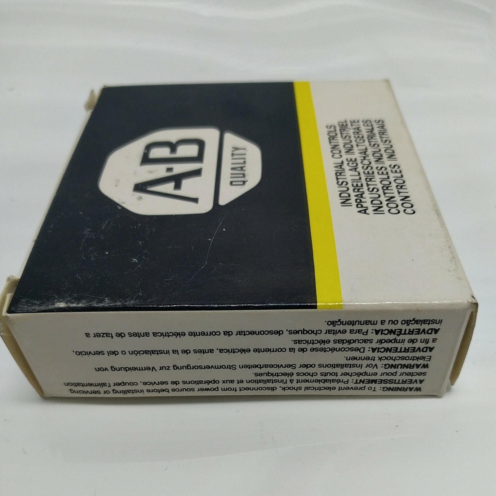 Allen-Bradley 1492-GH015 B New In Box