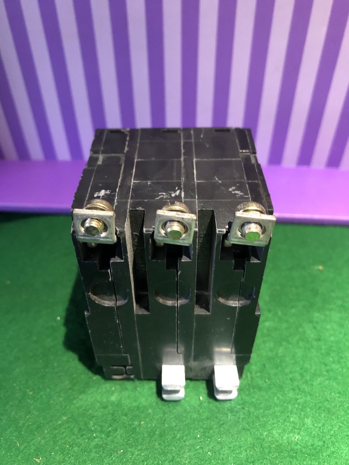 SQUARE D QOB CIRCUIT BREAKER QOB360 60AMP 240VOLT 3POLE SHIPS FREE