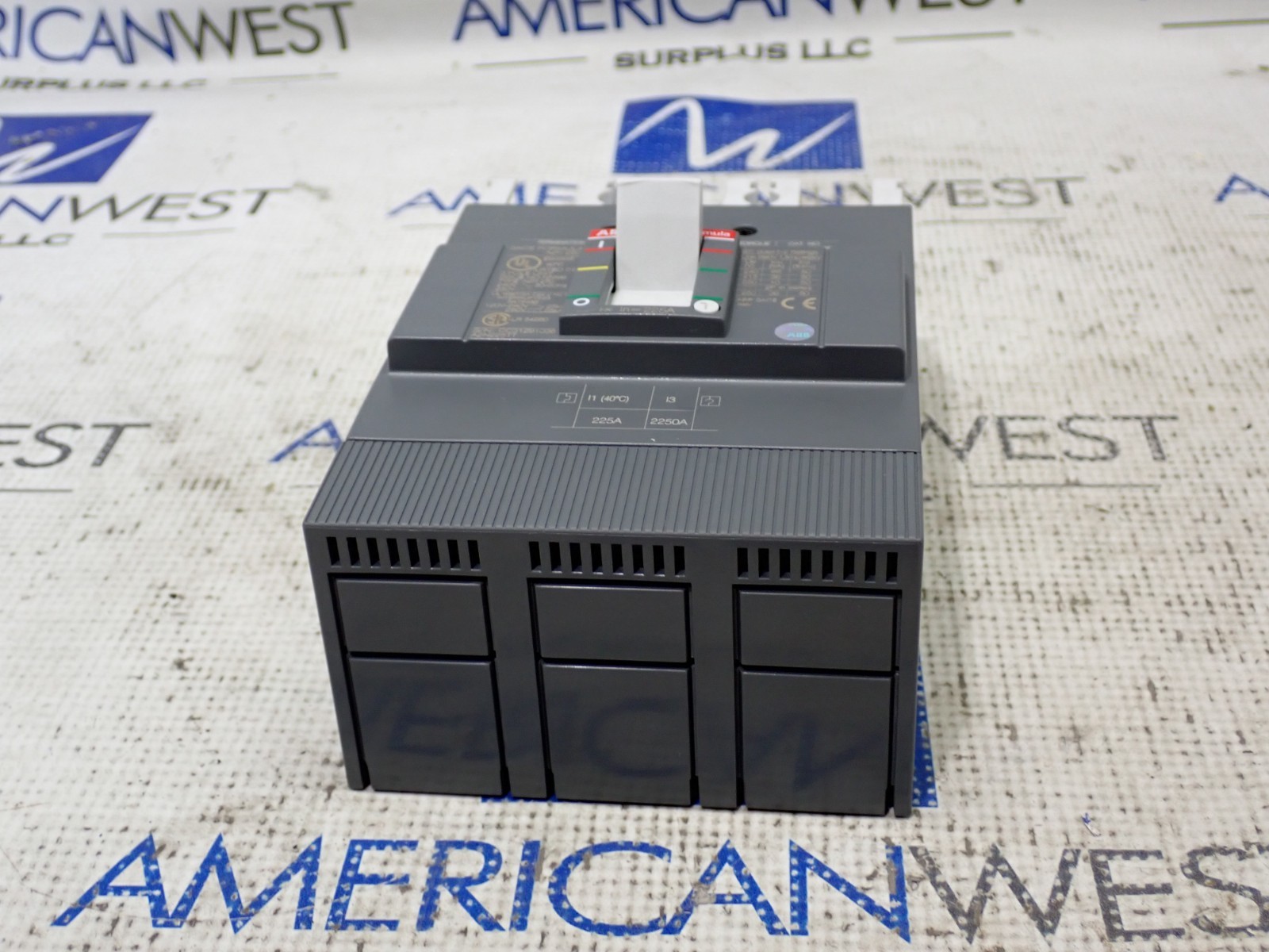 New ABB A2N225 1SDA069985R1 3P TMF 225 amp 25kA 240v Sace Formula Breaker