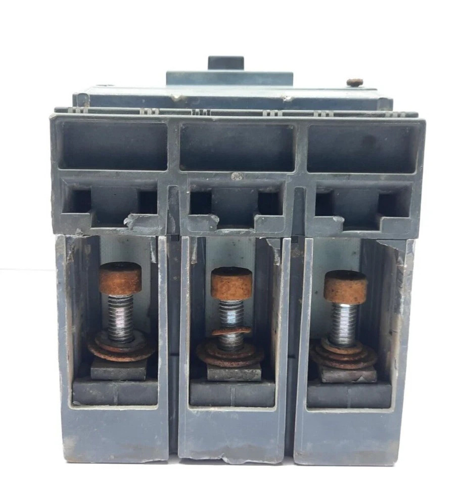 SIEMENS 3 POLE 250 AMPS 3VT2725-2AA36-0AA0 CIRCUIT BREAKER 3VT2