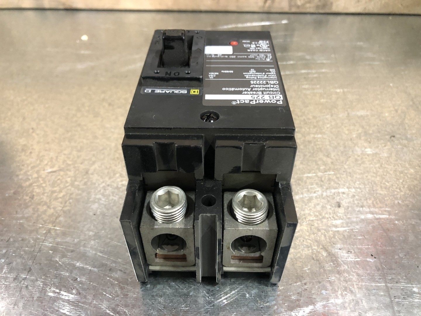 SQUARE D QBL22225 225 Amp, 2 Pole, 240 volts Circuit Breaker