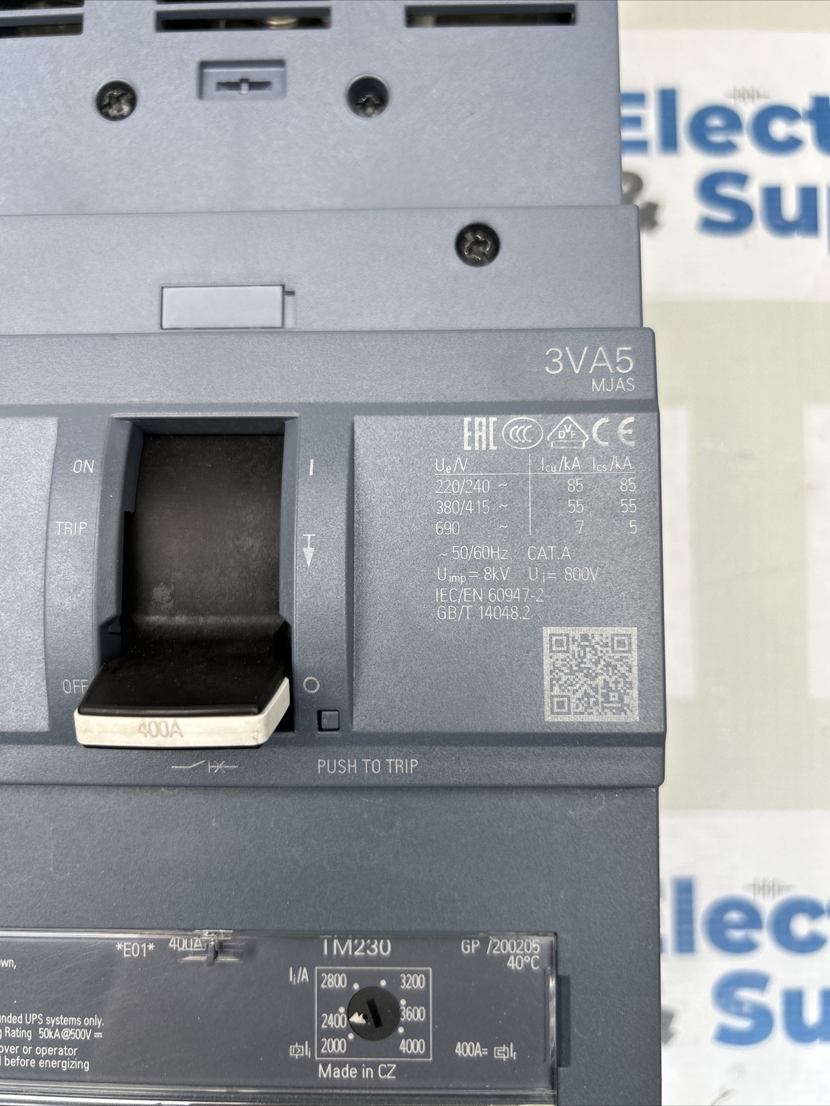 3VA5340-5EC31-0AA0 SIEMENS 3 POLE 400A 600 VOLT CIRCUIT BREAKER