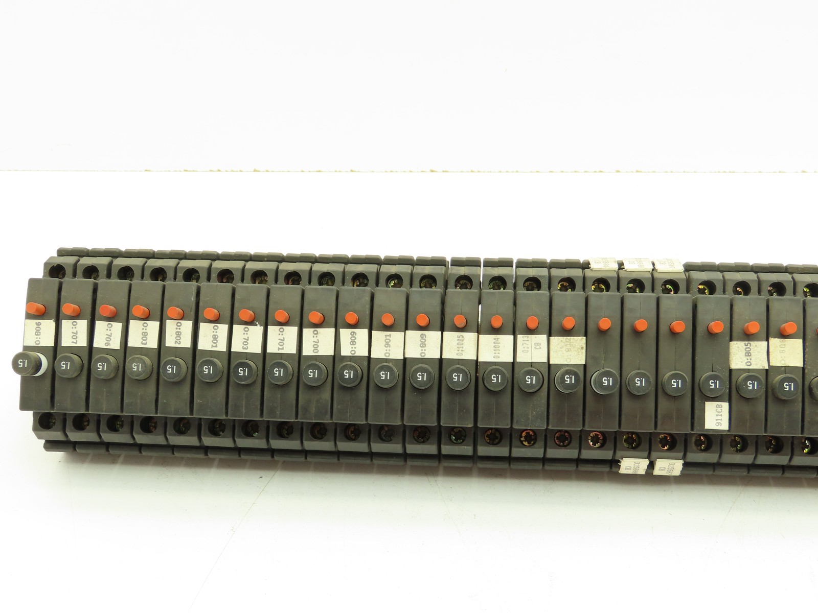 Allen Bradley 1492-GH015 Din Rail 1.5A Circuit Breaker Ser B 250V Lot of 64
