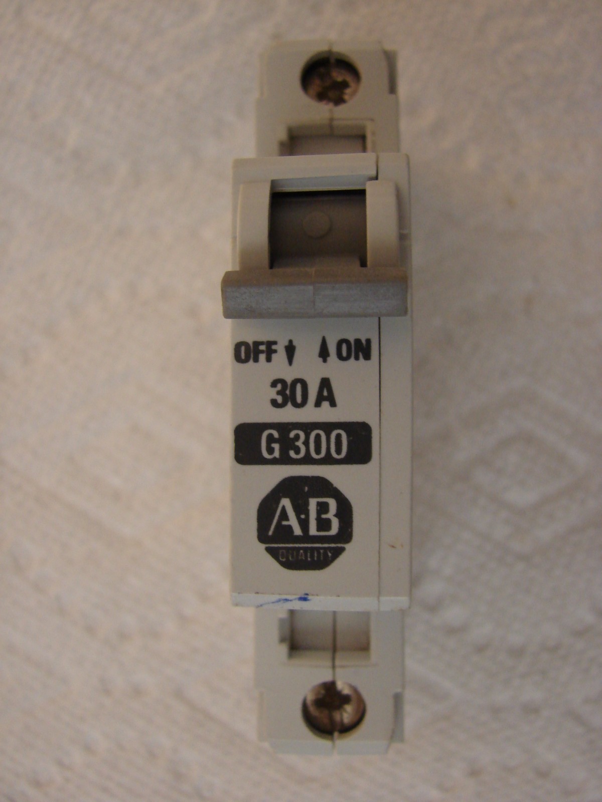 AB 1492-CB1 G300 30.0A Breaker