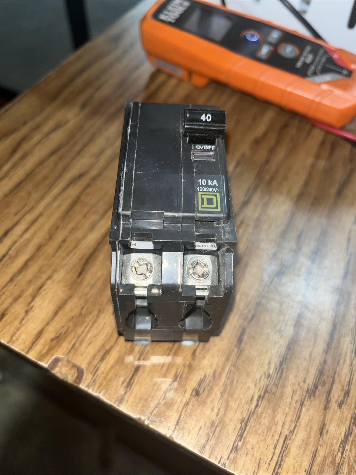 Square D QO240 40 Amp 2 Pole 120/240 Volt Plug-In Circuit Breaker (A)