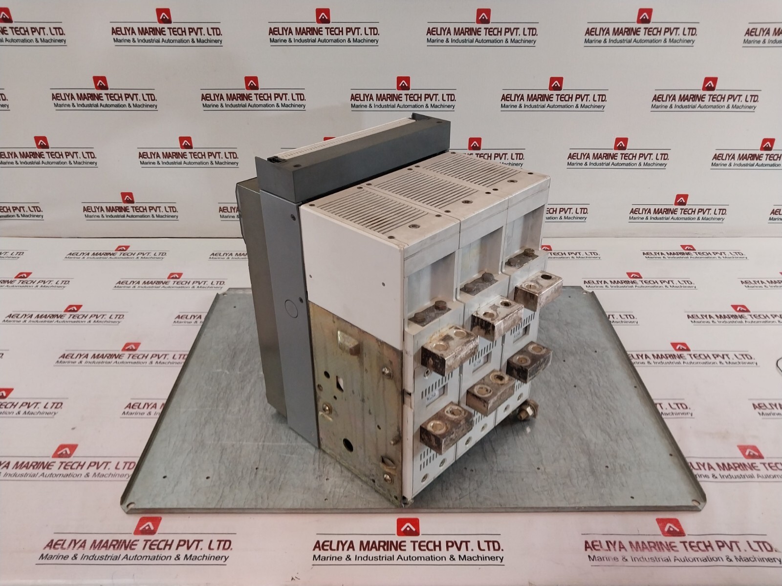 ABB SACE E2N 12 Circuit Breaker 690V 55KA X 1S 110-120V 50-60HZ 1250A