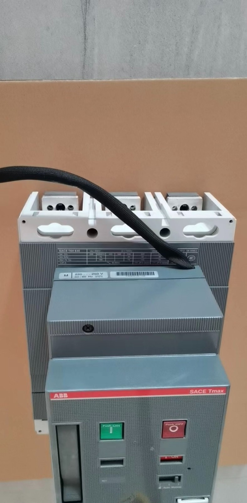 ABB T6H 630 TMA 630-6300 3p F F+MOE T6 220 250 Vac/dc 1SDA060206R1 1SDA060398R1